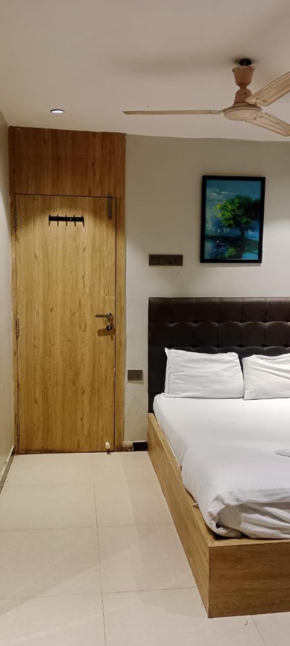 Hotel Sunrise Residency 뭄바이 외부 사진